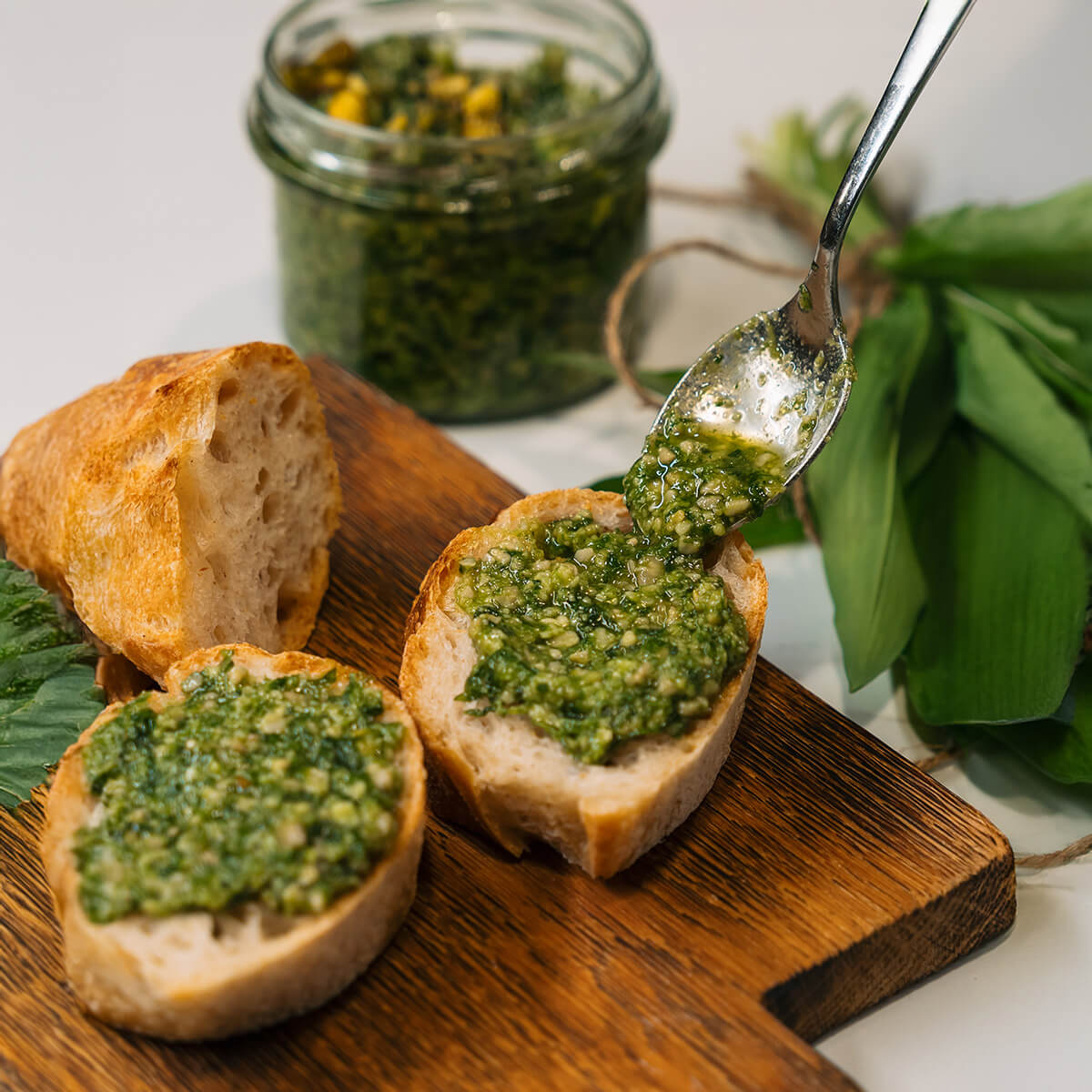 Pesto z czosnku niedźwiedziego